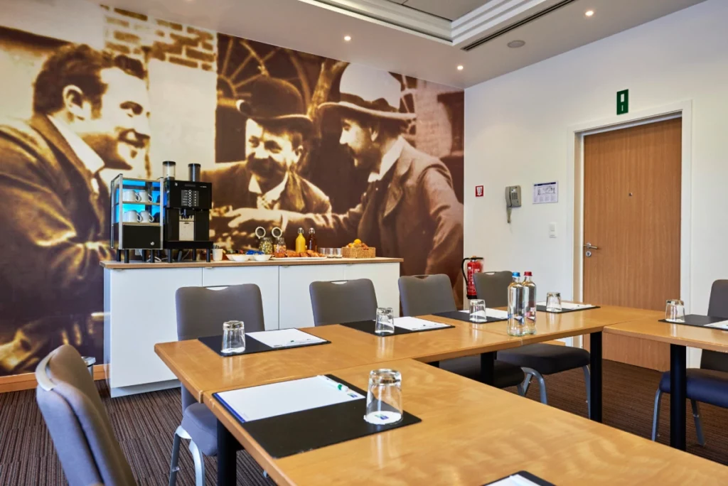 Meetingraum mit Catering